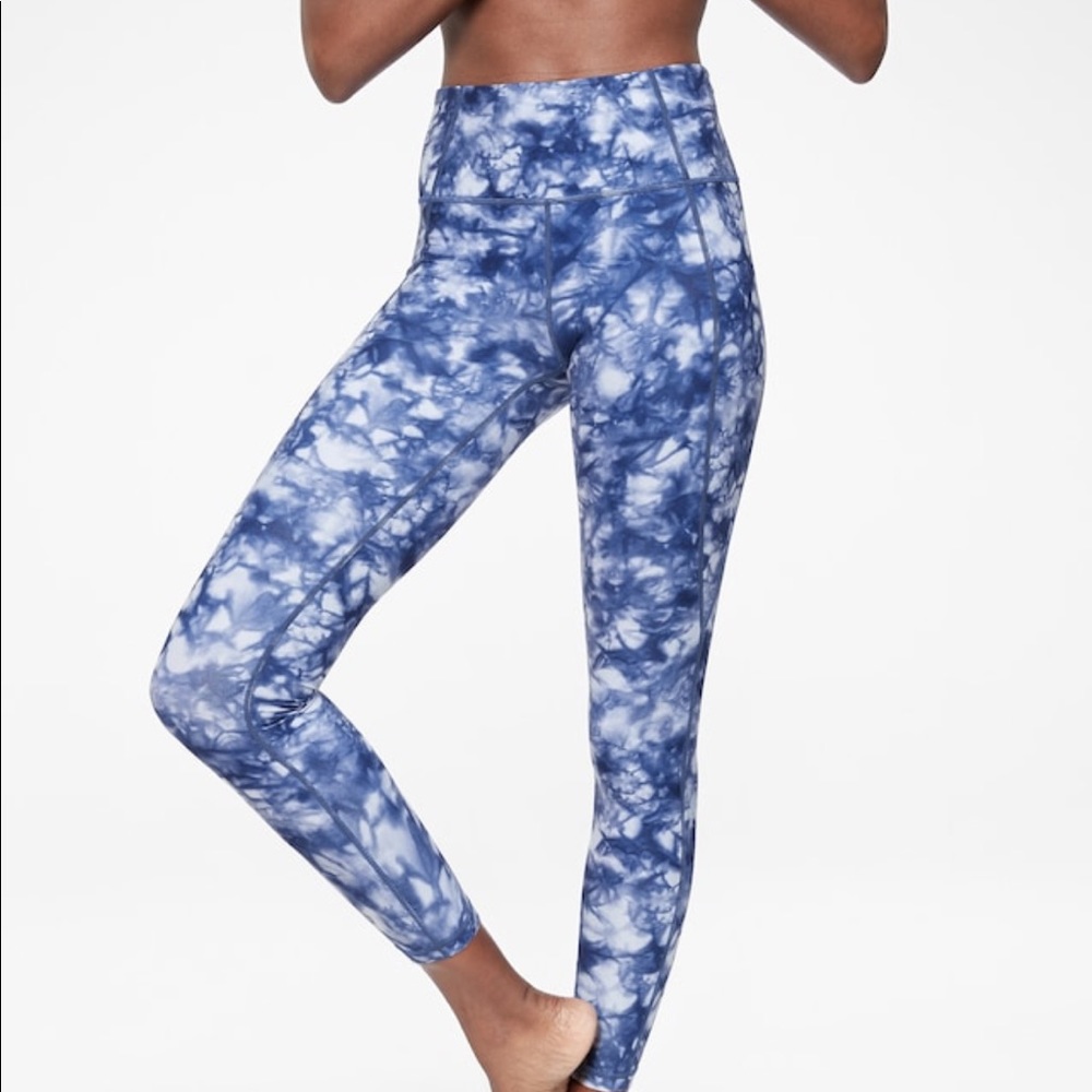 Athleta Tie Dye Salutation 7/8 Tight In Powervita™